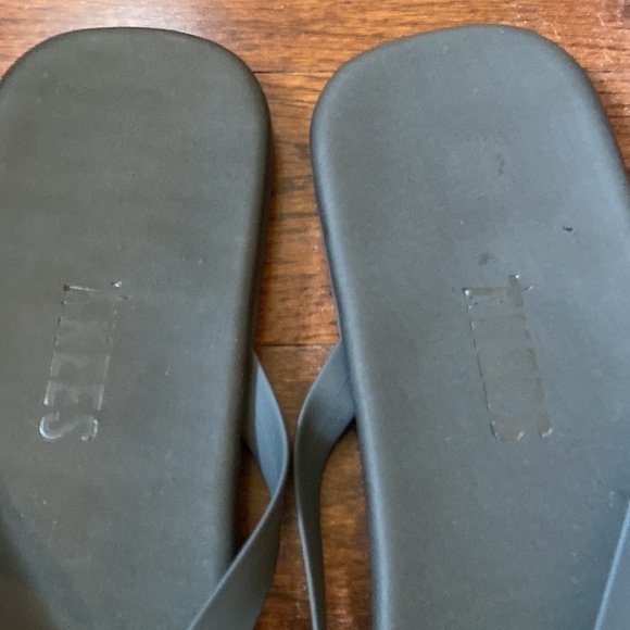 TKEES Flip Flop Sandals Size 13 Black Minimalist Slides - Picture 3 of 8